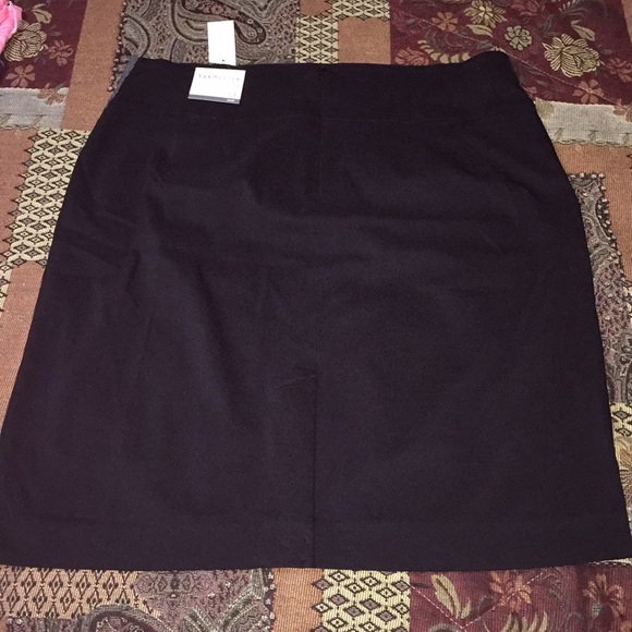 Van Heusen skirt - Picture 2 of 3